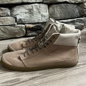 NWOT Reef hightop sneakers/10